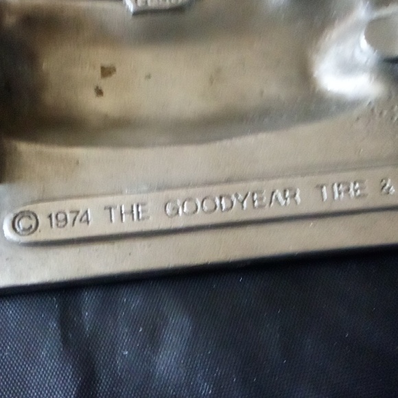 Goodyear blimp 1974 metal  belt buckle in very good condition - Picture 5 of 7